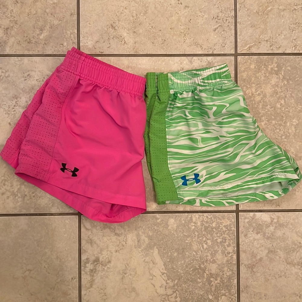 2 Pair of Girls Under Armour size XL shorts
